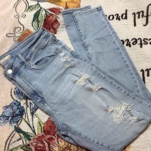 Woman’s Levis 721 High Rise Skinny Jean